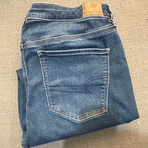 American Eagle High-Rise Jegging